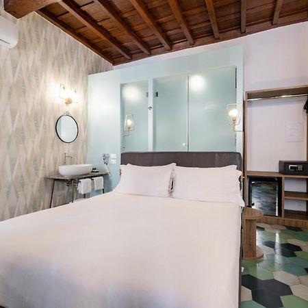 Dimora Trevi Suite Rzym Zewnętrze zdjęcie
